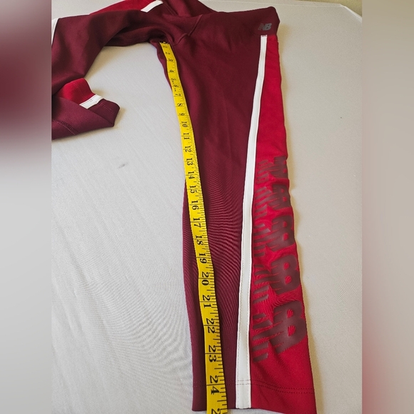 New Balance- Leggins Women's L Burgundy With Stripes 1Pockets On Each Side. - Picture 7 of 8